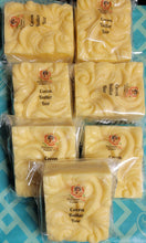 Load image into Gallery viewer, SOAP***Cocoa Butter Bar (natural/raw)
